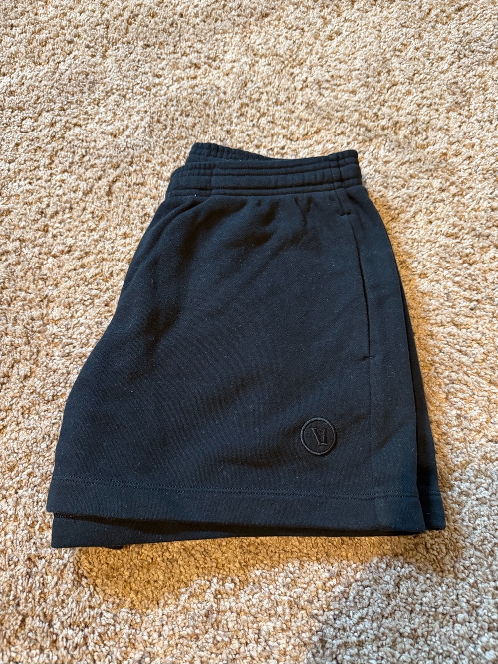 Women’s Black Pull-On shorts | Brand Vuori